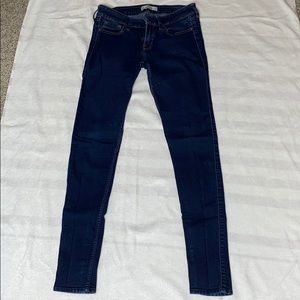 Hollister dark wash skinny jeans in size 5L